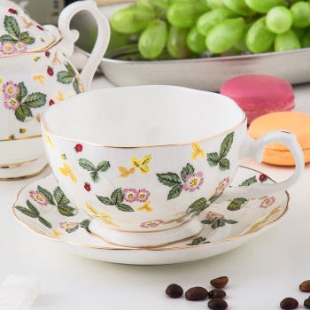 Set Portelan Ceainic Si Ceasca England Strawberry 2